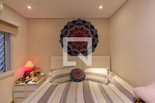 Suíte de casa à venda com 3 quartos, 350m² em Vila Campanela, São Paulo