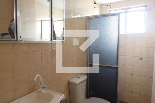 Banheiro de apartamento para alugar com 2 quartos, 60m² em Estrela do Norte, São Gonçalo