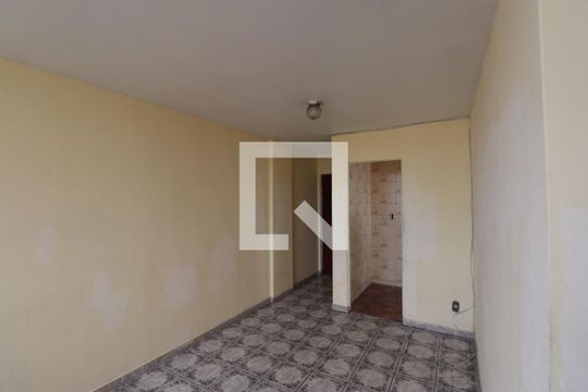 Sala de apartamento para alugar com 2 quartos, 60m² em Estrela do Norte, São Gonçalo