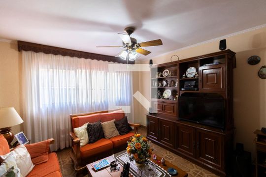 Sala de casa à venda com 3 quartos, 211m² em Vila Marieta, São Paulo