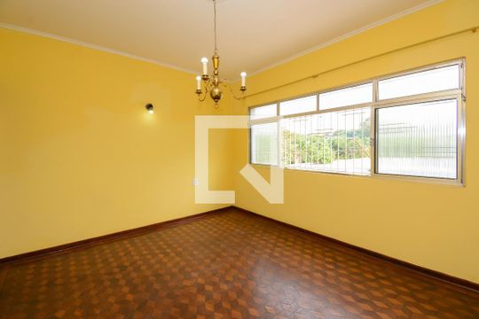 Casa à venda com 3 quartos, 183m² em Jardim Olavo Bilac, São Bernardo do Campo
