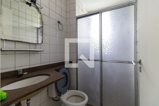 Banheiro de apartamento para alugar com 2 quartos, 68m² em Vila Moinho Velho, São Paulo