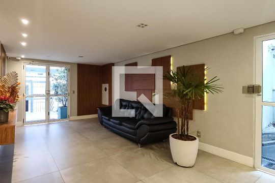 Hall de Entrada  de apartamento para alugar com 2 quartos, 68m² em Vila Moinho Velho, São Paulo