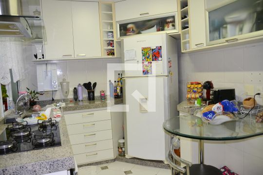 Cozinha de apartamento à venda com 3 quartos, 187m² em Santa Maria, Santo André