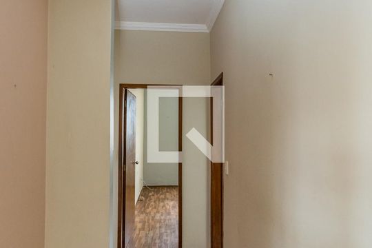 Corredor de apartamento para alugar com 3 quartos, 90m² em Nova Suíça, Belo Horizonte