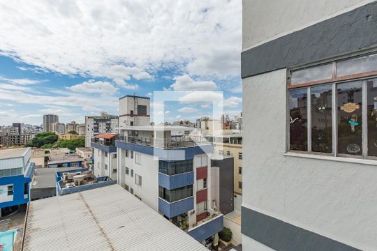 Sala 1 de apartamento para alugar com 3 quartos, 90m² em Nova Suíça, Belo Horizonte