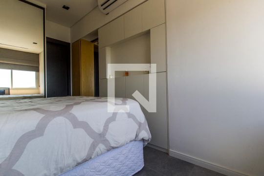 Suíte de apartamento para alugar com 1 quarto, 54m² em Alphaville Empresarial, Barueri