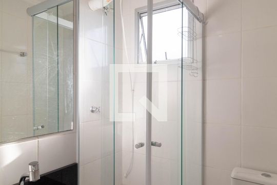 Banheiro  de apartamento para alugar com 2 quartos, 50m² em Vila Moreira, São Paulo