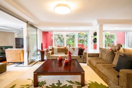 Sala de casa à venda com 4 quartos, 600m² em Planalto Paulista, São Paulo