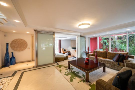 Sala de casa à venda com 4 quartos, 600m² em Planalto Paulista, São Paulo