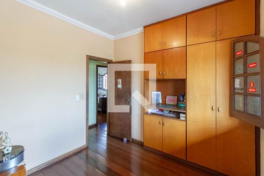 Quarto 1 de casa para alugar com 3 quartos, 180m² em Paquetá, Belo Horizonte