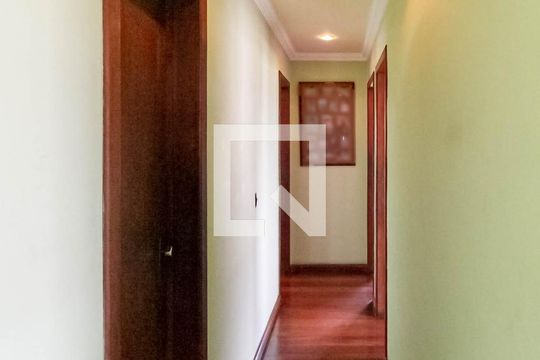 Corredor de casa para alugar com 3 quartos, 180m² em Paquetá, Belo Horizonte