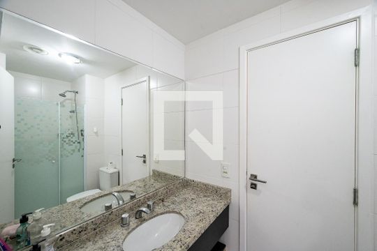Banheiro Social de apartamento à venda com 3 quartos, 108m² em Chácara Inglesa, São Paulo