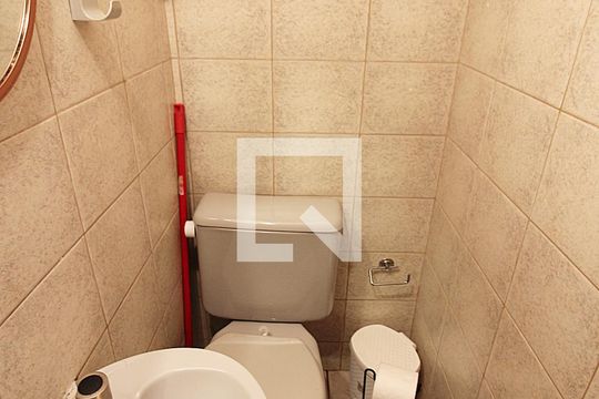 Lavabo de casa à venda com 4 quartos, 185m² em Jardim Lavinia, São Bernardo do Campo