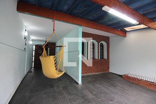 Garagem de casa à venda com 4 quartos, 185m² em Jardim Lavinia, São Bernardo do Campo