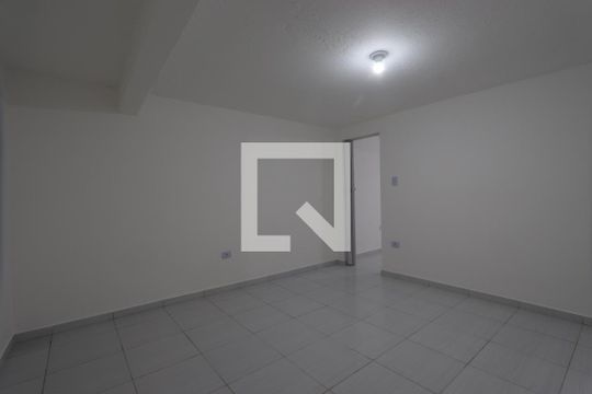 Quarto de casa para alugar com 1 quarto, 50m² em Jardim Teresa, São Paulo
