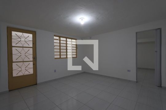 Casa para alugar com 1 quarto, 50m² em Jardim Teresa, São Paulo