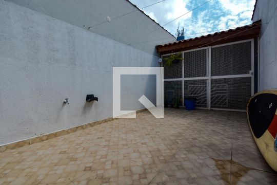 Quintal fundo de casa à venda com 3 quartos, 150m² em Santa Terezinha, São Bernardo do Campo