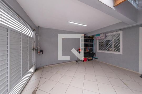 Garagem de casa à venda com 4 quartos, 180m² em Vila Parque Jabaquara, São Paulo