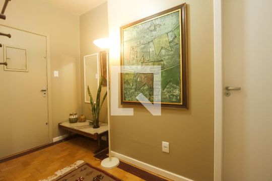 Corredor de apartamento à venda com 3 quartos, 169m² em Navegantes, Porto Alegre