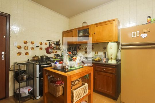 Cozinha de apartamento à venda com 3 quartos, 169m² em Navegantes, Porto Alegre
