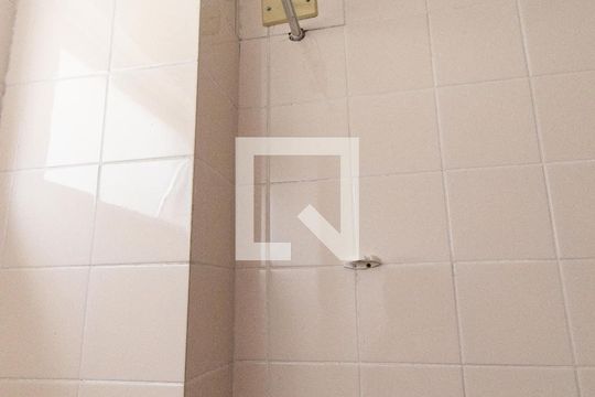 Banheiro Social de apartamento para alugar com 1 quarto, 32m² em Batel, Curitiba
