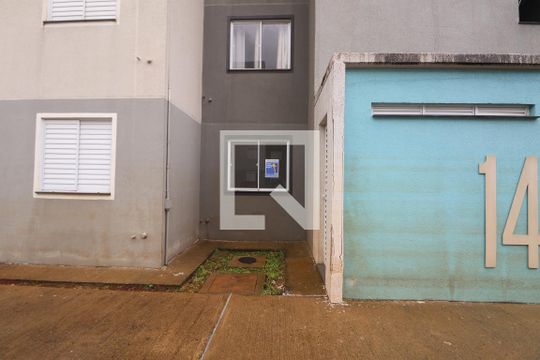Placa de apartamento para alugar com 2 quartos, 44m² em Centro, Canoas