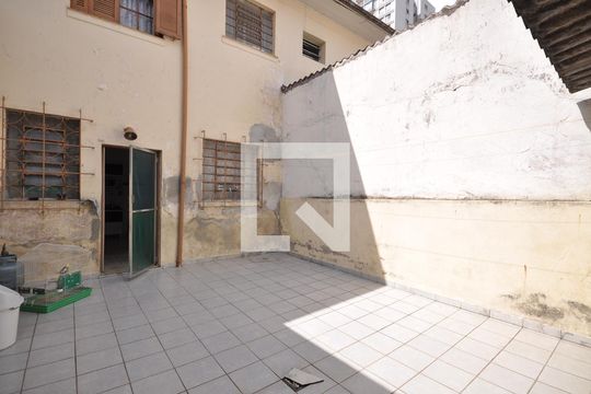 Quintal de casa para alugar com 2 quartos, 98m² em Vila Guilherme, São Paulo