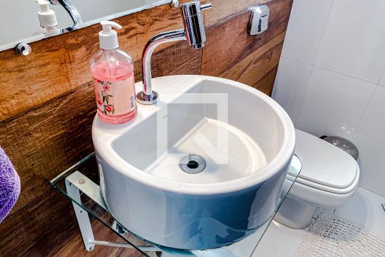 Lavabo de casa para alugar com 3 quartos, 200m² em Alto da Mooca, São Paulo