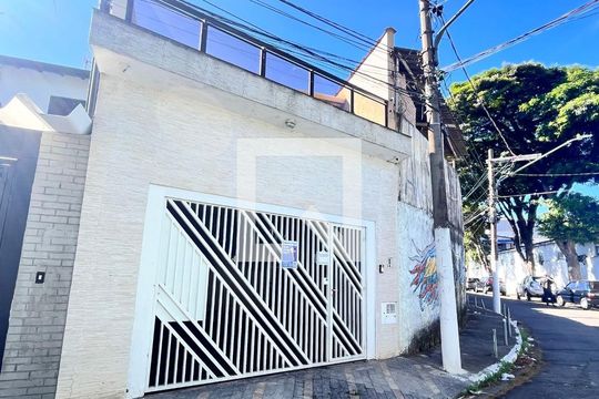 Fachada de casa à venda com 3 quartos, 114m² em Jardim Peri, São Paulo