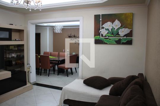Sala de casa à venda com 5 quartos, 585m² em Bandeirantes, Contagem