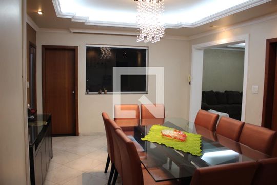 Copa de casa à venda com 5 quartos, 585m² em Bandeirantes, Contagem