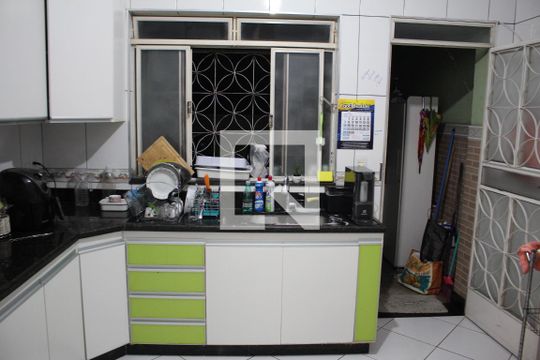 Cozinha de casa à venda com 5 quartos, 585m² em Bandeirantes, Contagem