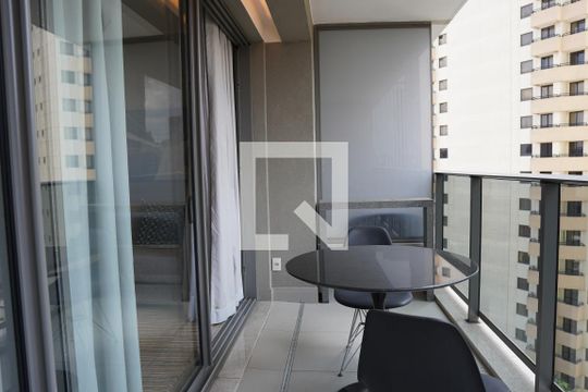 Varanda de kitnet/studio à venda com 1 quarto, 36m² em Pinheiros, São Paulo