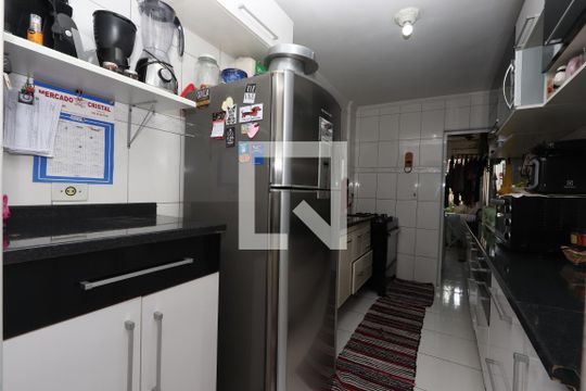 Cozinha de apartamento à venda com 3 quartos, 74m² em Vila Bancária, São Paulo