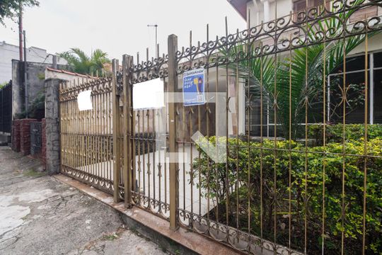 Fachada de casa à venda com 4 quartos, 400m² em Penha de França, São Paulo