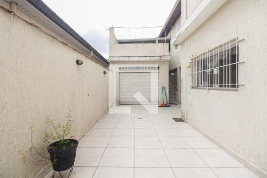Garagem de casa à venda com 4 quartos, 400m² em Penha de França, São Paulo