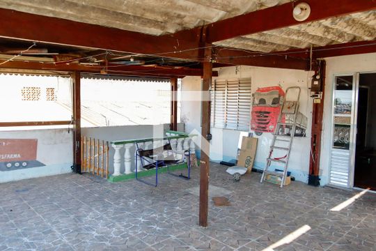 Área comum de casa à venda com 3 quartos, 142m² em Santo Antônio, Osasco