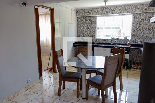 Cozinha de casa à venda com 3 quartos, 142m² em Santo Antônio, Osasco