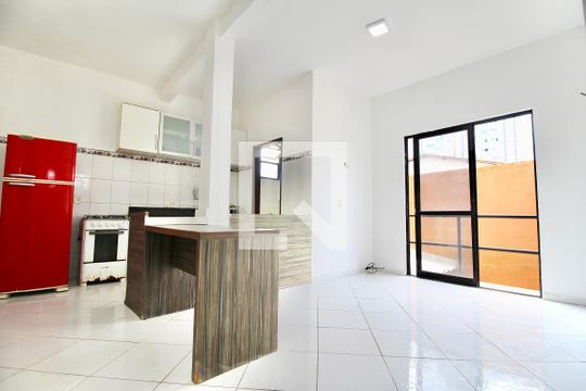 Kitnet/Studio para alugar com 1 quarto, 50m² em Pituaçu, Salvador