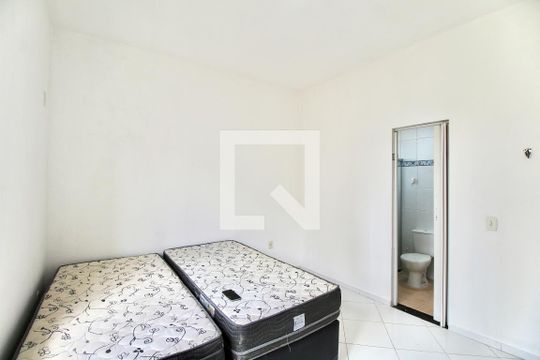 Quarto de kitnet/studio para alugar com 1 quarto, 50m² em Pituaçu, Salvador