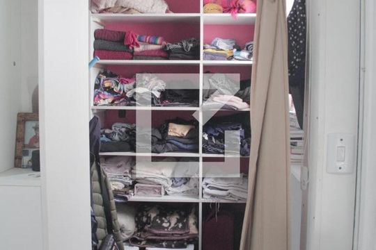 Closet da suíte de apartamento à venda com 2 quartos, 83m² em Menino Deus, Porto Alegre