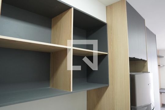 Cozinha de kitnet/studio à venda com 1 quarto, 27m² em Pinheiros, São Paulo