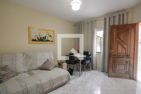 Casa à venda com 2 quartos, 125m² em Parque João Ramalho, Santo André