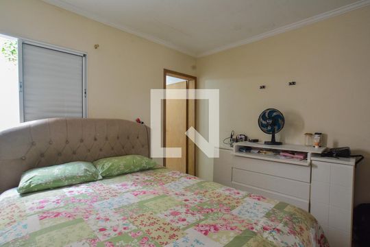 Quarto Suíte de casa à venda com 2 quartos, 125m² em Parque João Ramalho, Santo André