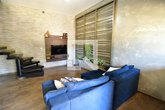 Casa à venda com 4 quartos, 240m² em Jardim Conceição, Campinas