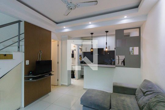 Sala de casa de condomínio à venda com 3 quartos, 91m² em Jacarepaguá, Rio de Janeiro