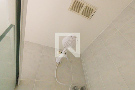 Banheiro Social de casa de condomínio para alugar com 3 quartos, 91m² em Jacarepaguá, Rio de Janeiro