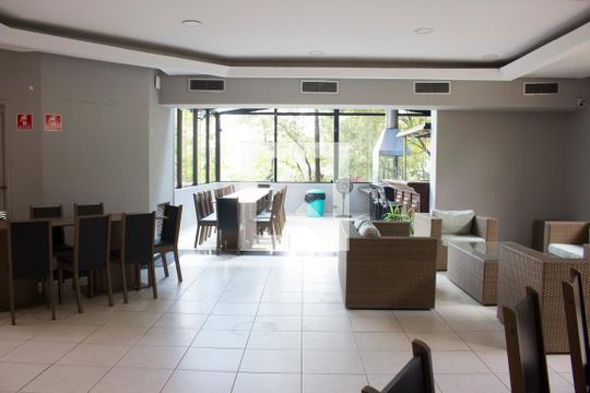 Área comum de kitnet/studio para alugar com 1 quarto, 40m² em Paraíso do Morumbi, São Paulo