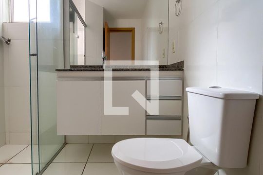 Banheiro de apartamento para alugar com 3 quartos, 68m² em Salgado Filho, Belo Horizonte